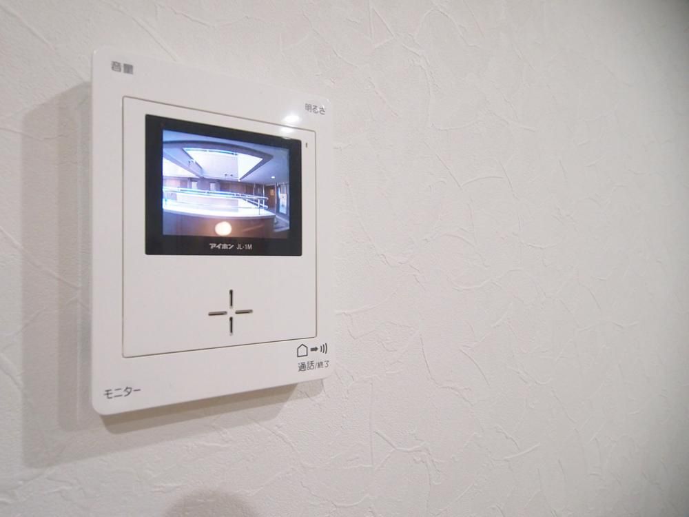 �y���̑��ݔ��z�@�J���[TV���j�^�[�t�C���^�[�z��