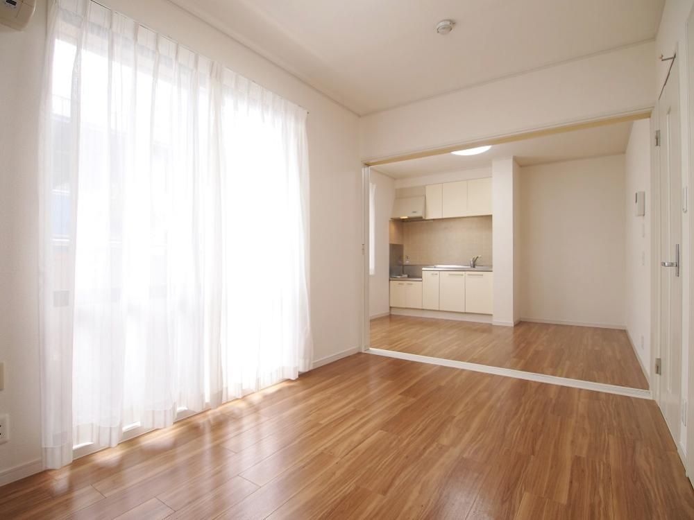 �y�����E���r���O�z�@