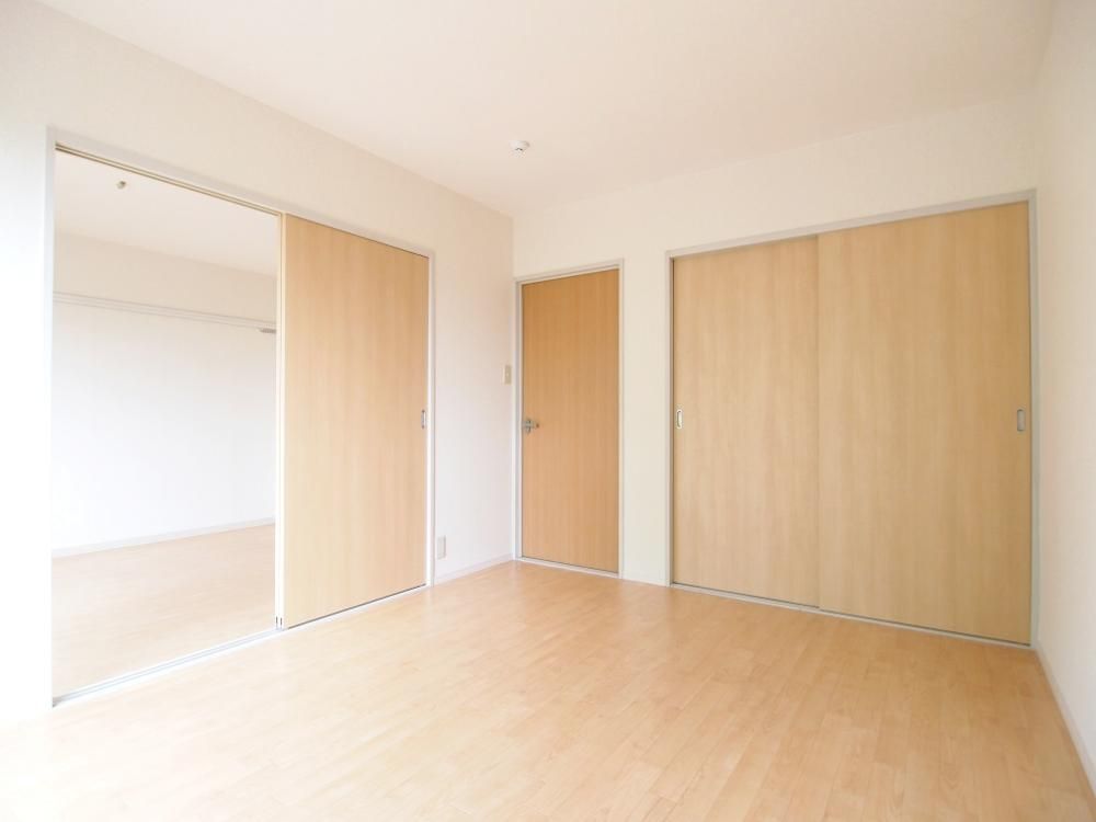 �y�����E���r���O�z�@