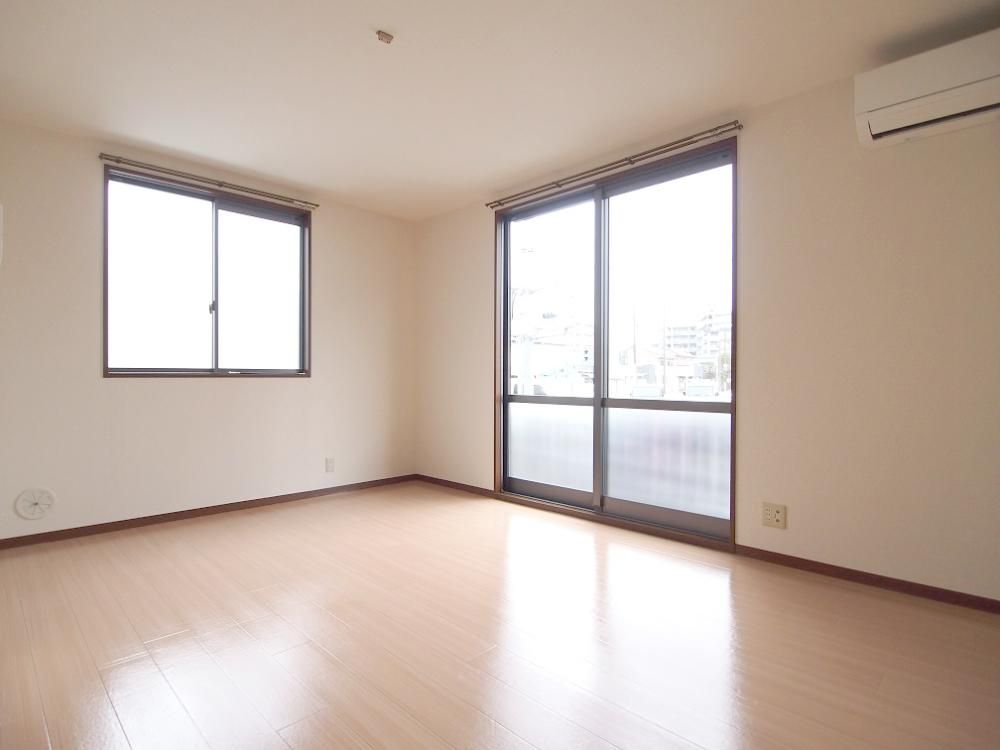 �y�����E���r���O�z�@11.8��LDK