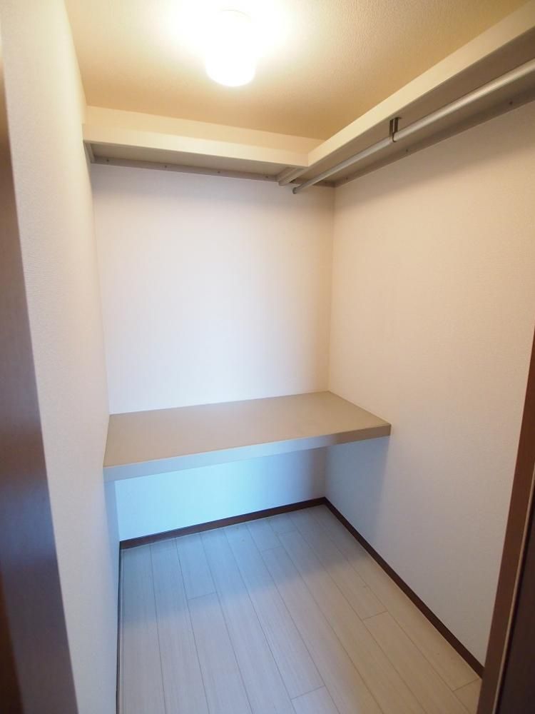 �y���[�z�@�E�H�[�N�C���N���[�[�b�g