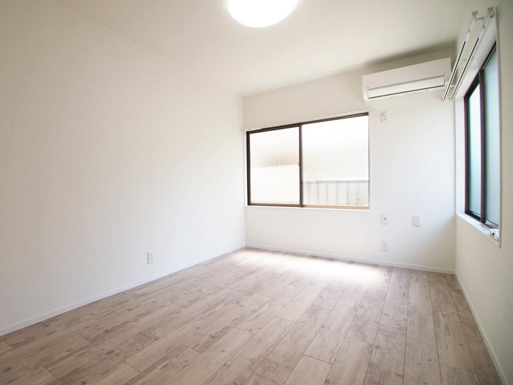 �y���ԁE���r���O�z�@