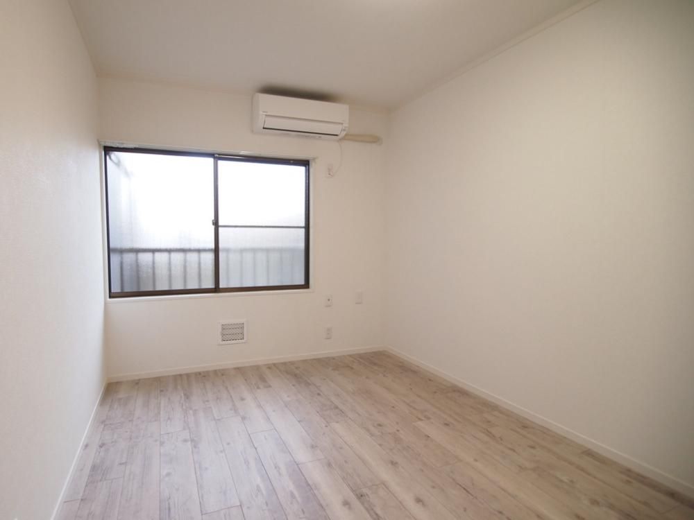 �y���ԁE���r���O�z�@