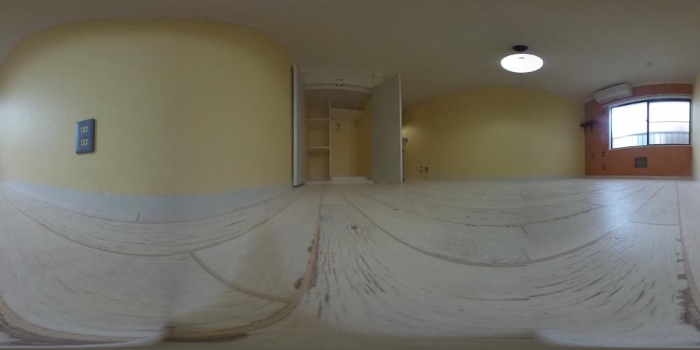 ���r���O