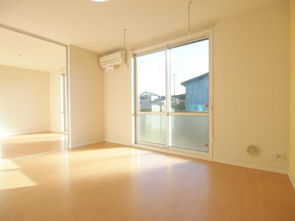 �y���ԁE���r���O�z�@�L�X�Ƃ���12.6����LDK