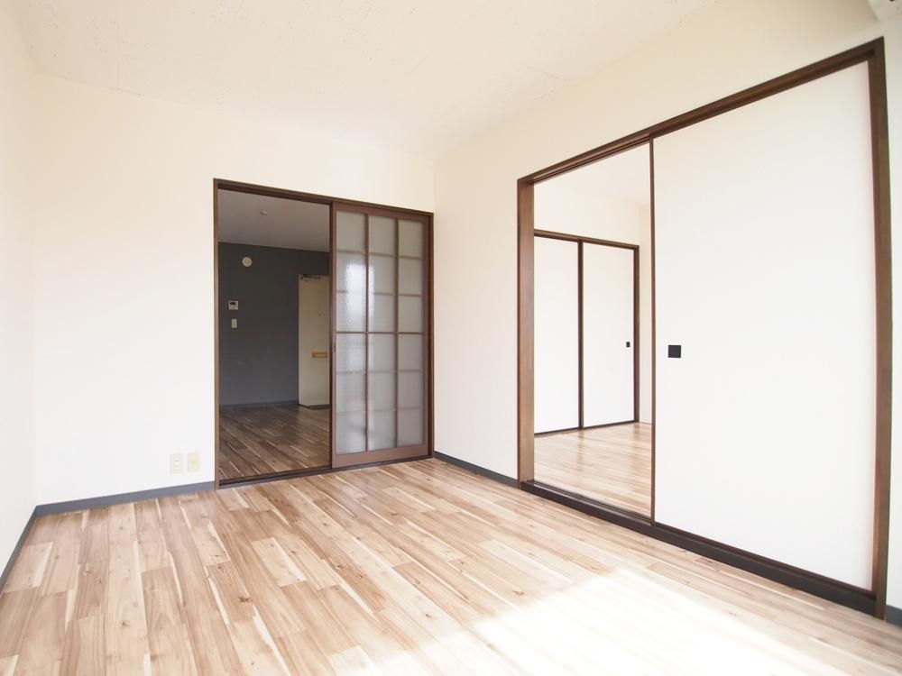 �y�����E���r���O�z�@�S���m�����ɂ��Ă���܂��B