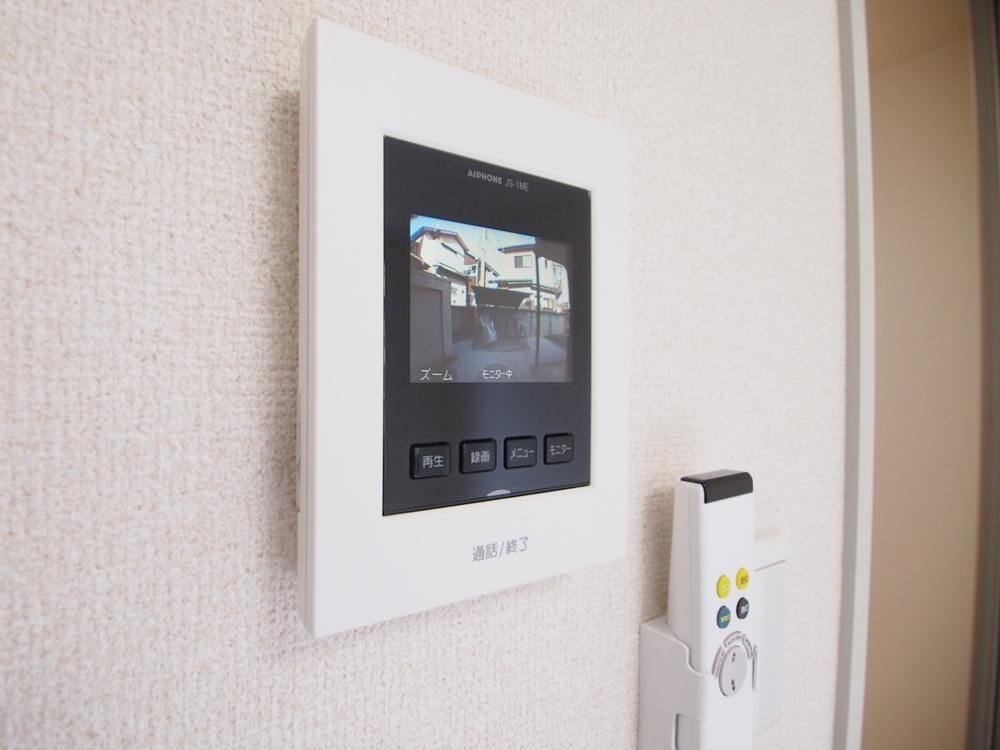 �y�Z�L�����e�B�z�@�������C���[�W
���̂������̎ʐ^�ł��B
TV���j�^�[�z��