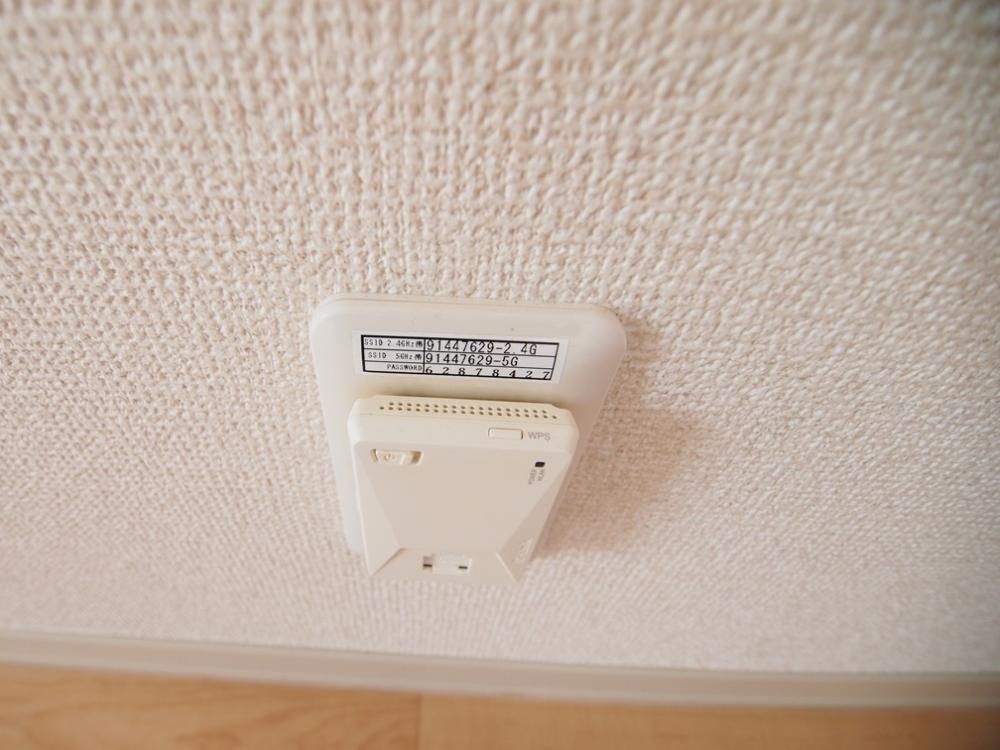 �y���̑��ݔ��z�@�C���^�[�l�b�g����
Wi-Fi�t��