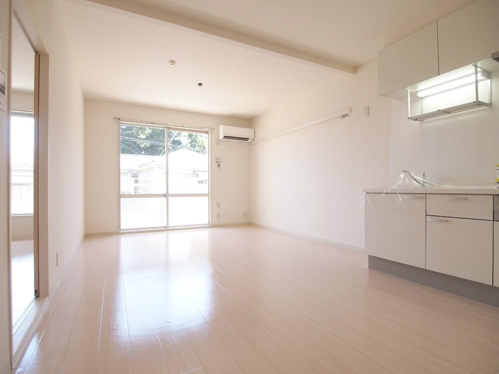 �y���ԁE���r���O�z�@11.8���̍L�X�Ƃ������r���O