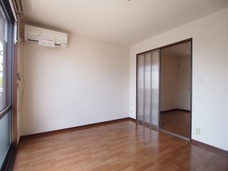 �y�����E���r���O�z�@�U�D�S���m��
�G�A�R���t��