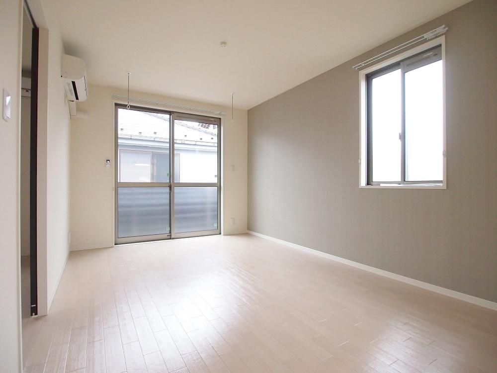 �y���ԁE���r���O�z�@������œ�������̗ǂ�12.4���̃��r���O��