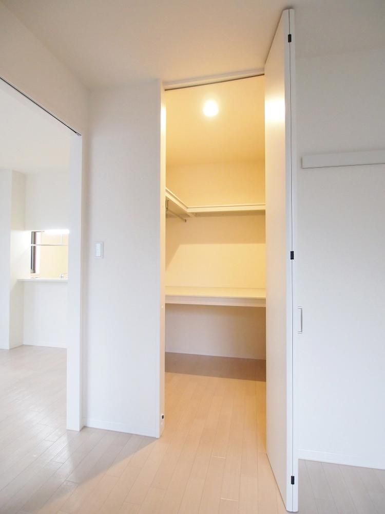 �y���[�z�@�E�H�[�N�C���N���[�[�b�g