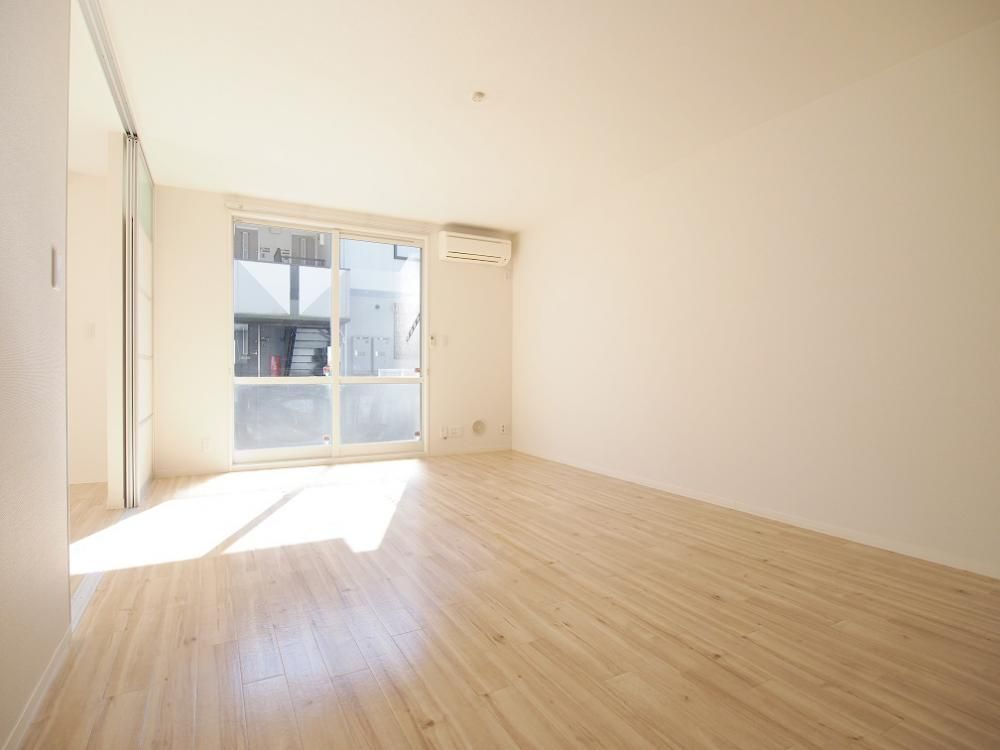 �y���ԁE���r���O�z�@14.2��LDK