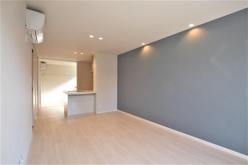 �y���ԁE���r���O�z�@�A�N�Z���g�N���X��_�E�����C�g�ł������ȓ����ł���