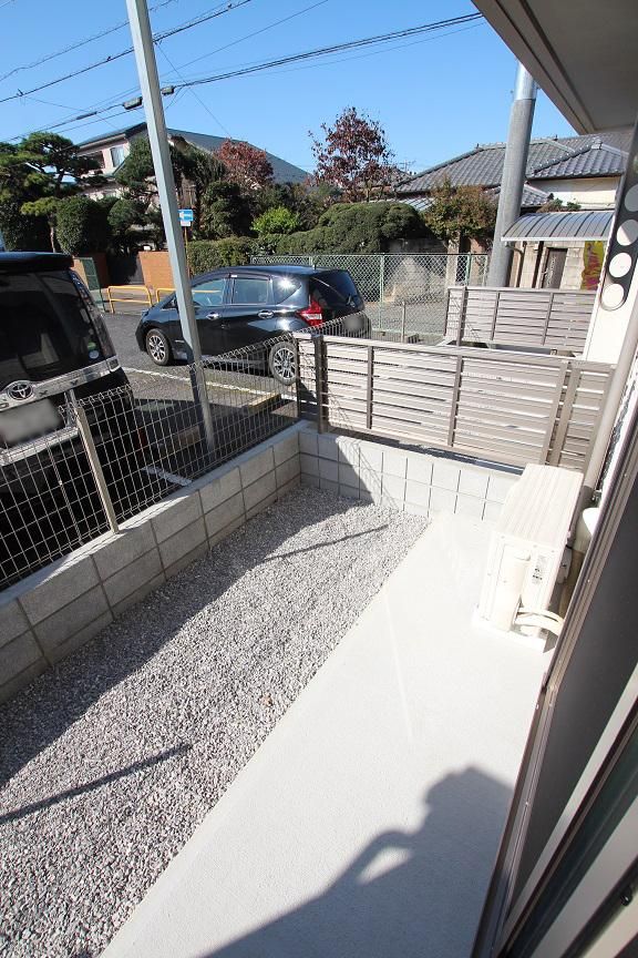 �y��z�@��p��