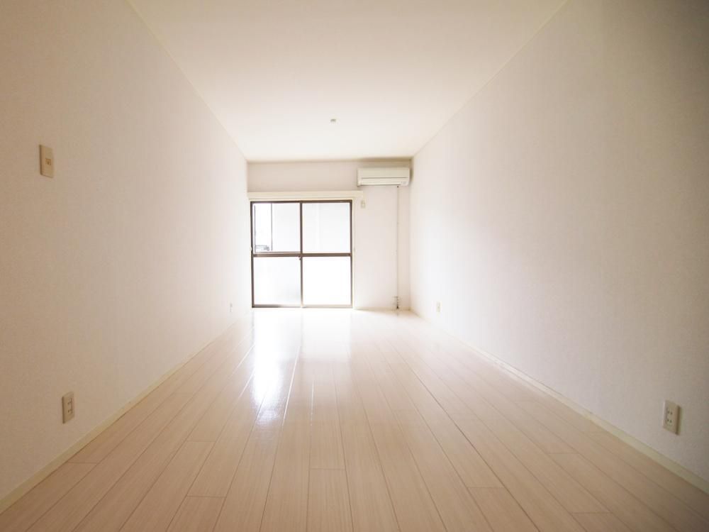 �y���ԁE���r���O�z�@�L�X�Ƃ���9���m��