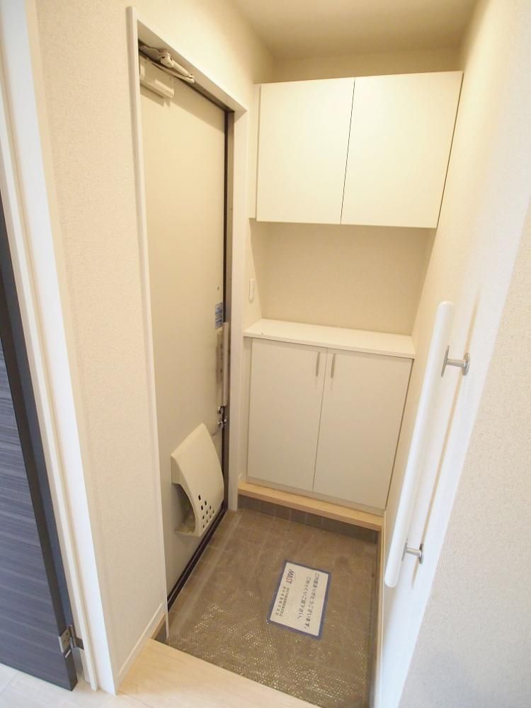 �y���ցz�@�C���[�W�ʐ^
���������̓N���[�j���O�ׁ̈A���Ԏ��̂������̎ʐ^�ł��B