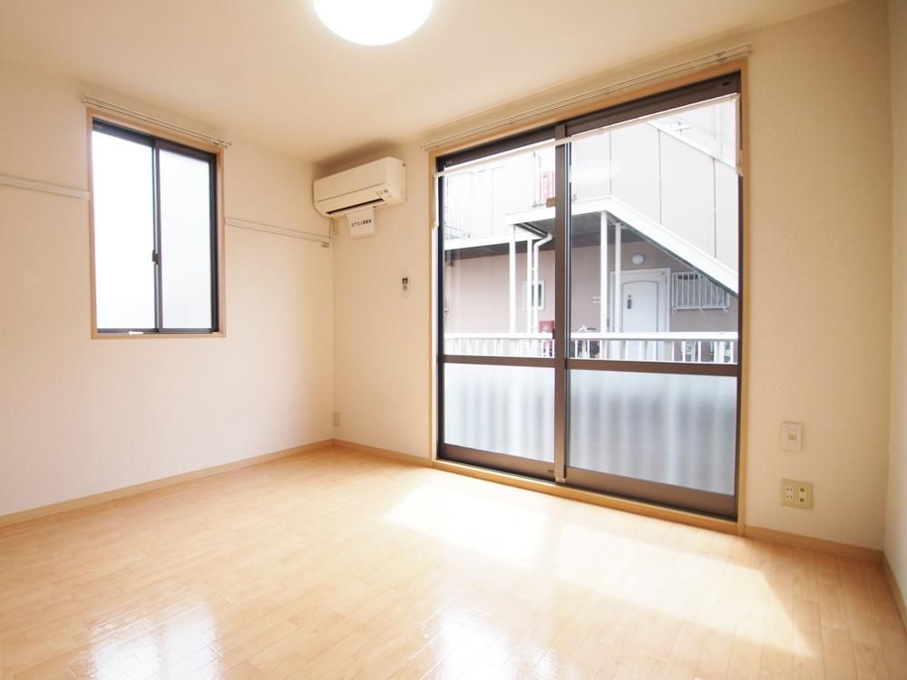 �y���ԁE���r���O�z�@�p�����ׂ̈Q�ʍ̌�
